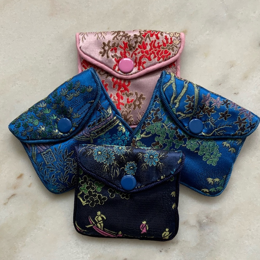 Set/4 Small Pouches